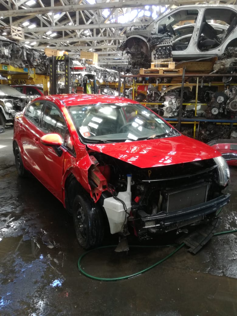  Kia RIO 2012    EN DESARME